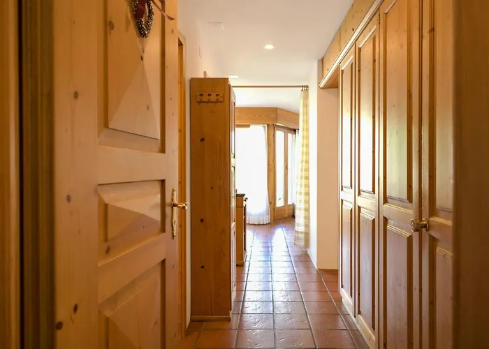 Апартаменты Chesa Maurus A1 By Interhome Санкт-Мориц